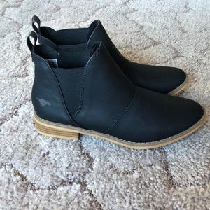 Rocket Dog Booties - Never Worn